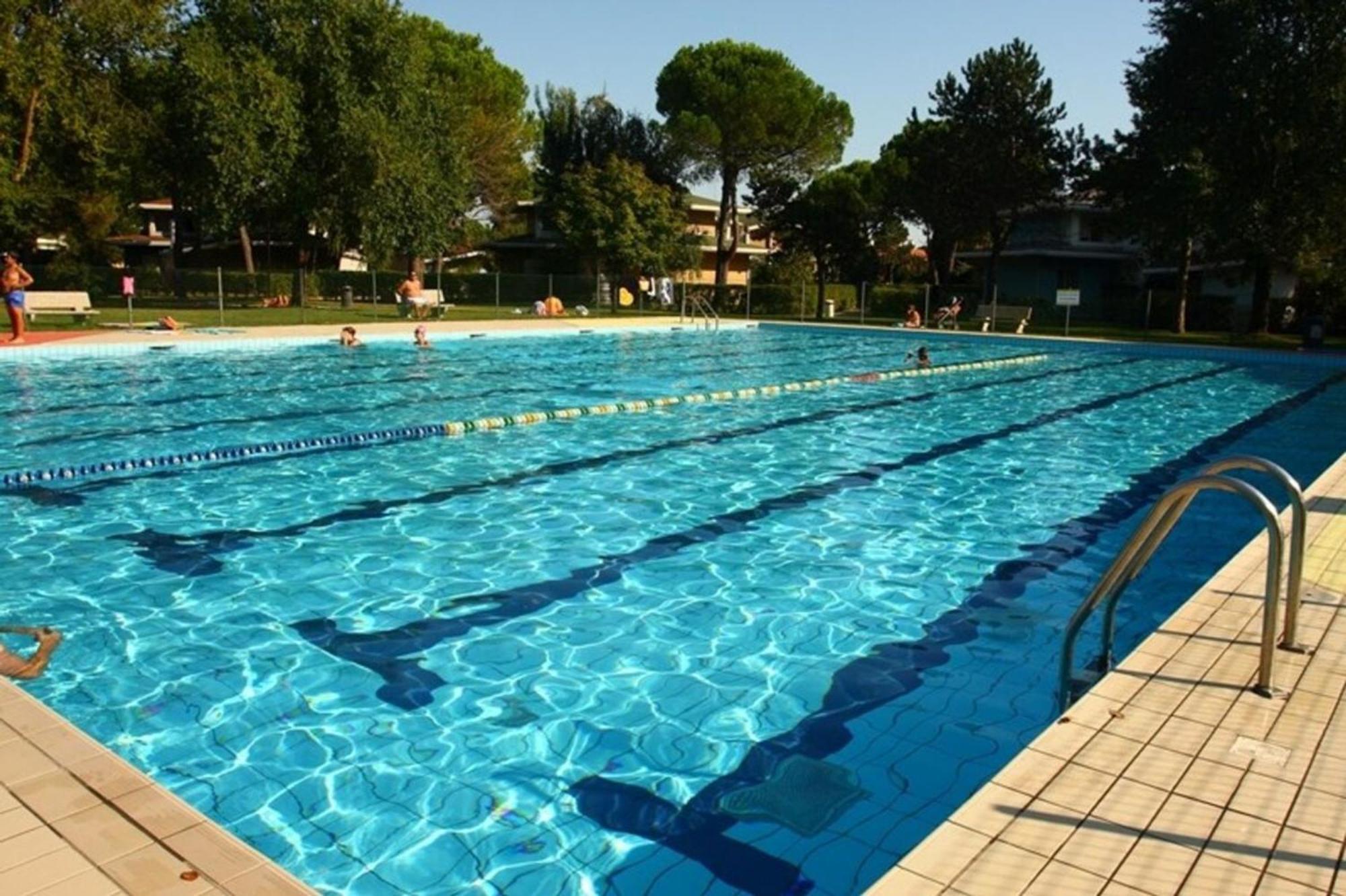 Cozy With Terrace And Shared Pool Apartment *